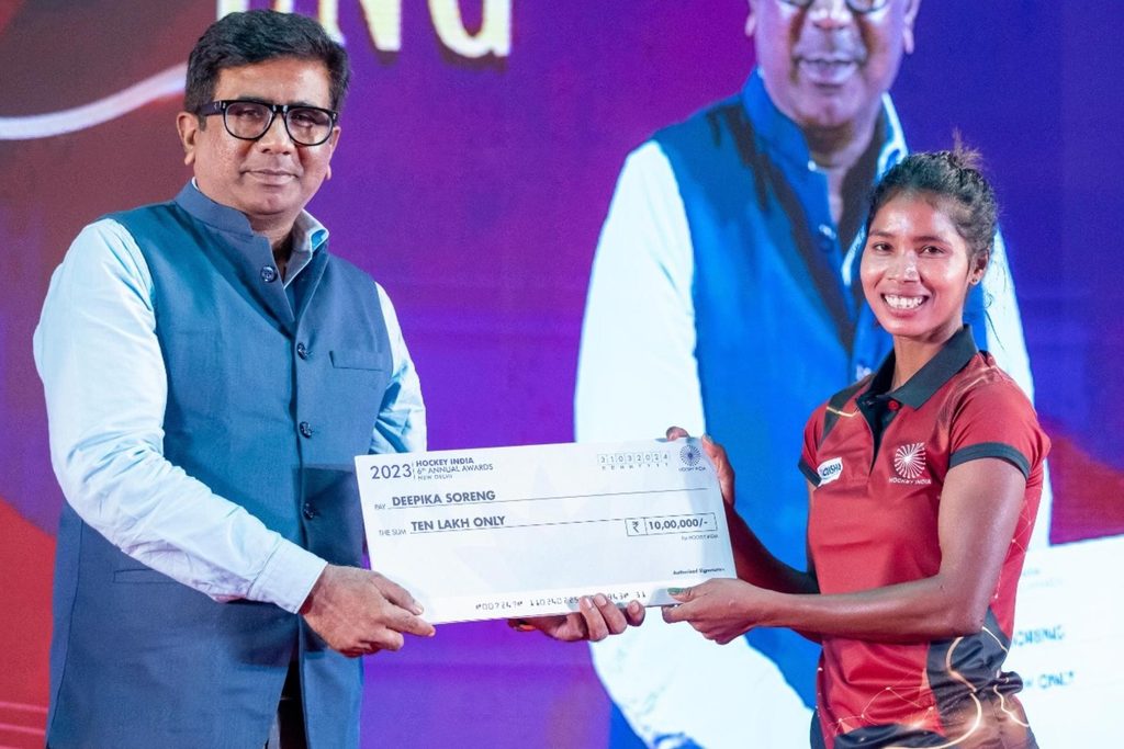 05cy3lWqDs - India: 'Was an unforgettable moment, grateful to Hockey India,' says Deepika Soreng on winning Hockey India Asunta Lakra Award for Upcoming Player of the Year - ~ Deepika Soreng was honoured at the Hockey India 6th Annual Awards 2023 ~